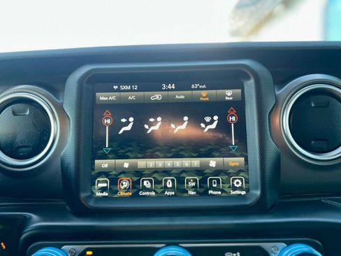 Used 2021 Jeep Wrangler Unlimited Rubicon 4xe AWD/4WD image 19