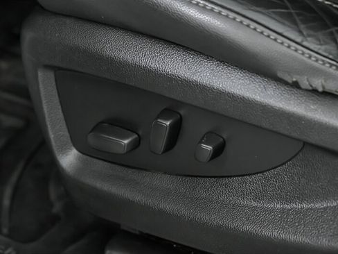 Used 2018 Chevrolet Suburban LT AWD/4WD image 22