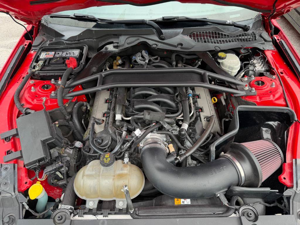 Used 2016 Ford Mustang GT Premium w/ Equipment Group 401A RWD image 22