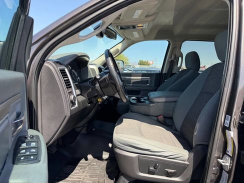 Used 2017 RAM 2500 Big Horn w/ Sport Appearance Group AWD/4WD image 16
