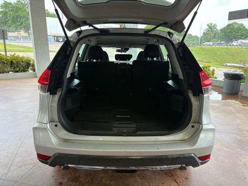 Used 2020 Nissan Rogue S image 23