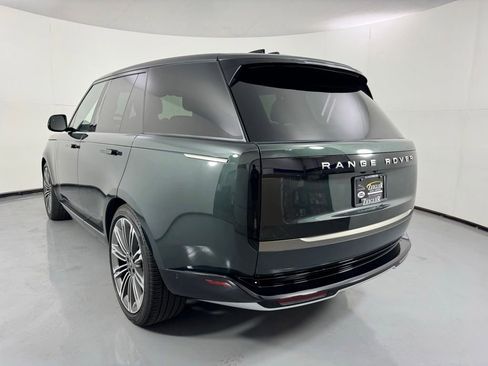 Used 2024 Land Rover Range Rover SE AWD/4WD image 7
