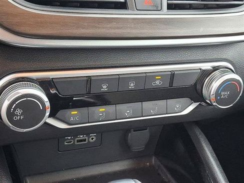 Certified 2024 Nissan Altima 2.5 SV FWD image 16