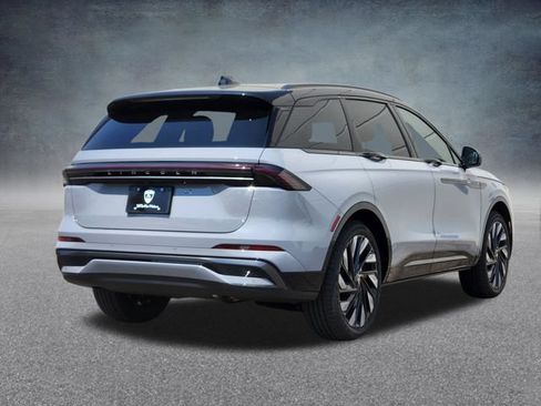 New 2026 Lincoln Nautilus Reserve AWD/4WD image 7