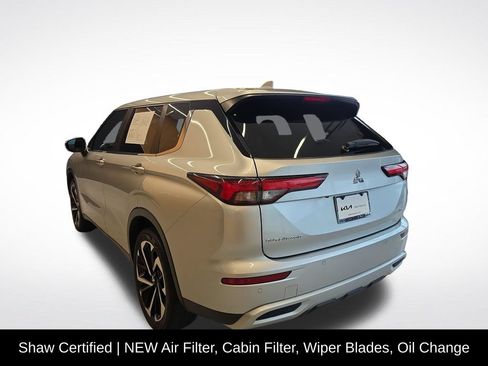 Used 2024 Mitsubishi Outlander SE Black Edition FWD image 4