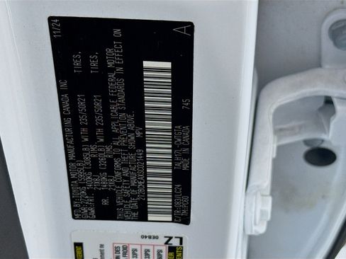 Used 2025 Lexus RX 500h F Sport w/ Convenience Package image 32