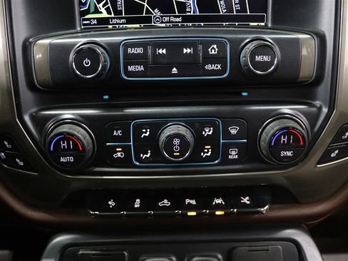 Used 2018 Chevrolet Silverado 1500 High Country image 26