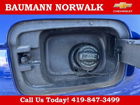 Used 2024 Volkswagen Taos SE w/ Panoramic Sunroof Package AWD/4WD image 19
