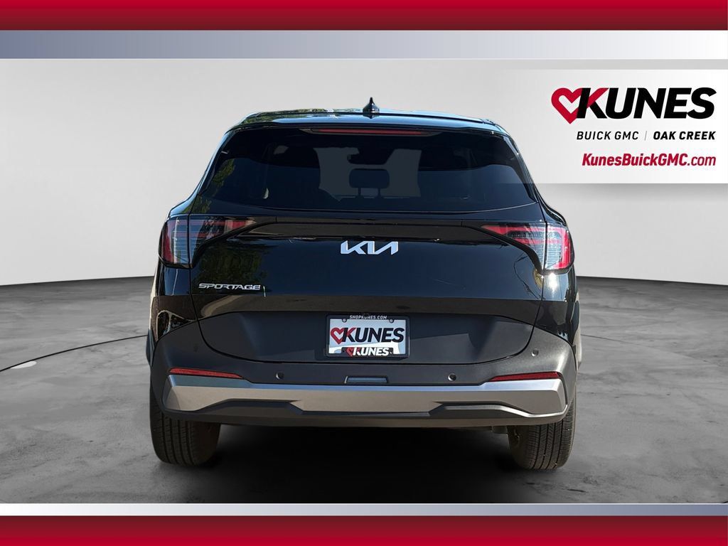Used 2026 Kia Sportage LX FWD image 9