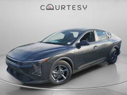 New 2025 Kia K4 LXS