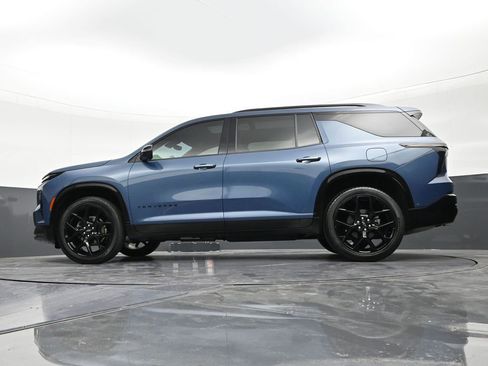 Used 2024 Chevrolet Traverse RS image 18