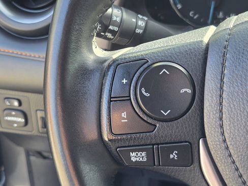 Used 2018 Toyota RAV4 SE w/ Advanced Technology Package AWD/4WD image 25