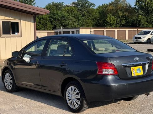 Used 2007 Toyota Yaris S FWD image 11