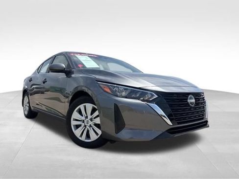 Certified 2025 Nissan Sentra S FWD image 2