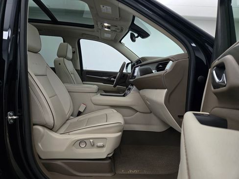 Used 2021 GMC Yukon Denali w/ Denali Premium Package image 39