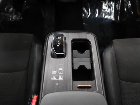 Used 2024 Nissan Ariya AWD image 16