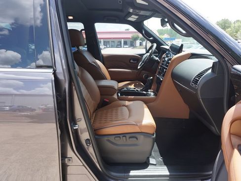 Used 2023 INFINITI QX80 Sensory w/ All-Season Package AWD/4WD image 19