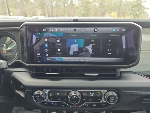 Used 2024 Jeep Wrangler Unlimited Sahara w/ Technology Group image 27