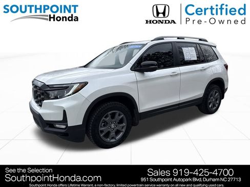 Certified 2024 Honda Passport TrailSport image 3