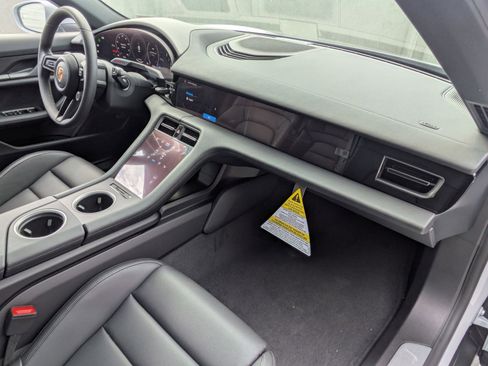 New 2025 Porsche Taycan image 25