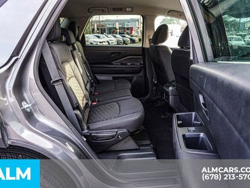 Used 2025 Nissan Pathfinder SV image 23