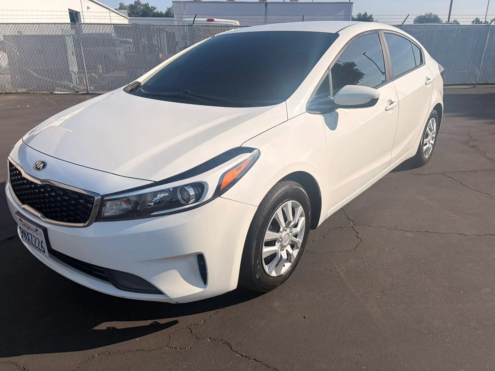 Used 2017 Kia Forte LX FWD image 3