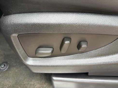 Used 2016 Chevrolet Suburban LT AWD/4WD image 12