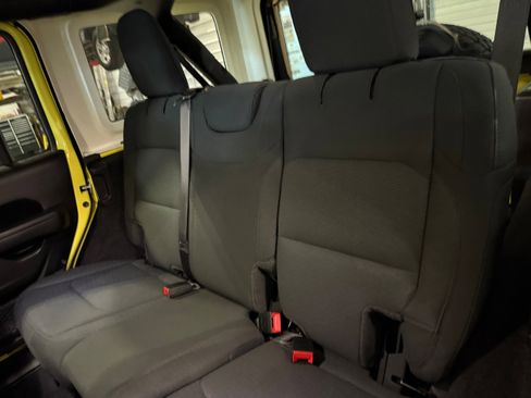 Certified 2023 Jeep Wrangler Unlimited Sport image 35