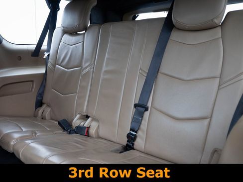 Used 2020 Cadillac Escalade ESV Platinum image 22