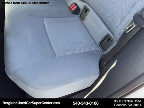 Used 2024 Toyota Corolla SE image 32