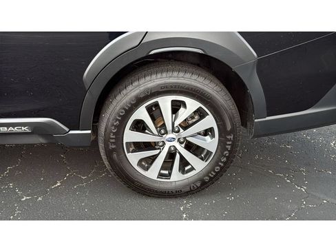 Used 2024 Subaru Outback Premium AWD/4WD image 12