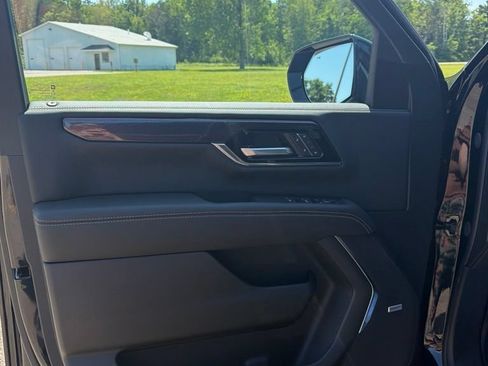 New 2026 GMC Yukon Elevation w/ Elevation Premium Package AWD/4WD image 10