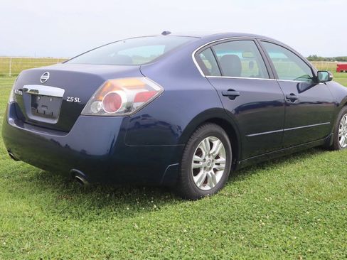Used 2012 Nissan Altima 2.5 SL w/ 2.5SL Pkg FWD image 2