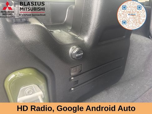 Used 2023 Jeep Wrangler Unlimited w/ Cold Weather Group AWD/4WD image 15