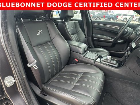 Used 2021 Chrysler 300 S image 31