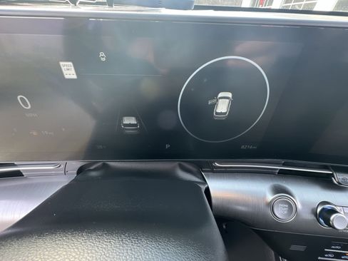 Used 2024 Hyundai Kona Limited image 17