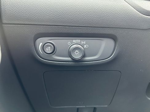 Used 2024 Buick Encore GX Sport Touring w/ Advanced Technology Package FWD image 21