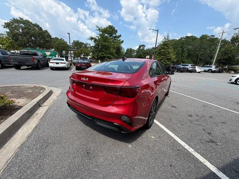 Used 2023 Kia Forte LXS FWD image 6