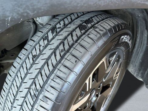 Certified 2025 Subaru Forester image 19