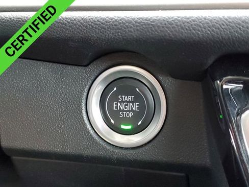 Used 2024 Chevrolet Traverse LT image 17