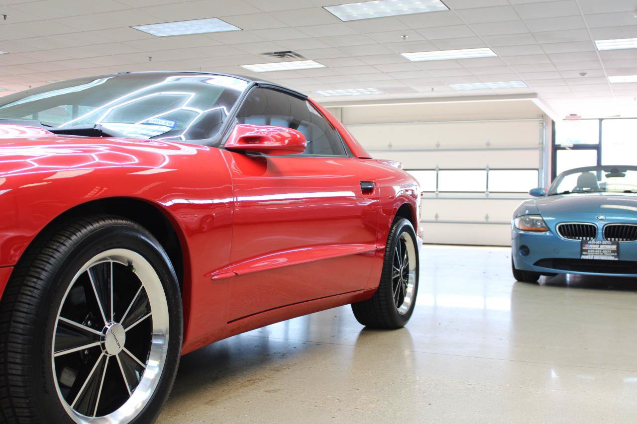Used 1994 Pontiac Firebird Formula RWD image 10