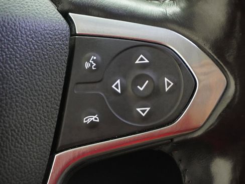 Used 2018 Chevrolet Traverse LT image 21