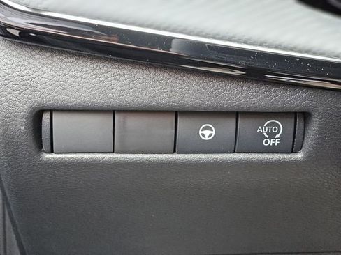New 2026 Nissan Kicks SR FWD image 19