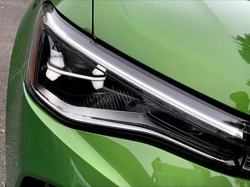 New 2026 Volkswagen Taos SE image 13