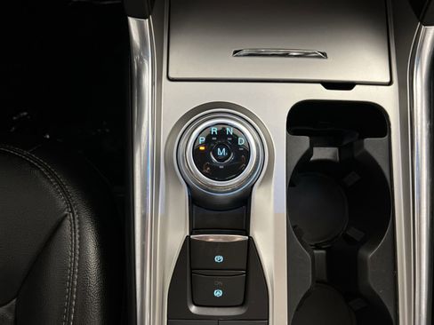 Used 2020 Ford Explorer XLT w/ Equipment Group 202A image 22