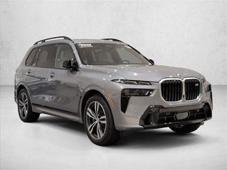 Used 2025 BMW X7 M60i video 3