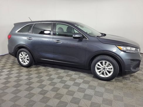 Used 2020 Kia Sorento FWD V6 image 11
