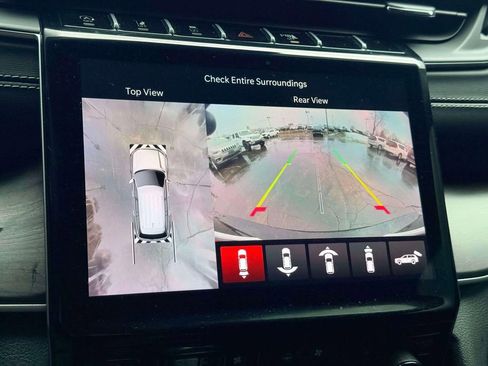 Used 2024 Jeep Grand Cherokee L Limited w/ Luxury Tech Group II image 23