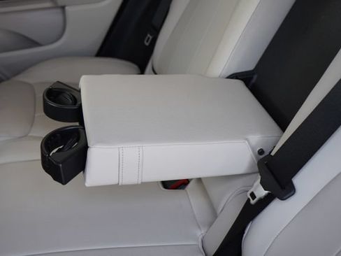 Certified 2022 Mercedes-Benz GLA 250 4MATIC image 27