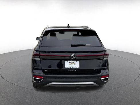Used 2025 Volkswagen Taos SE image 12